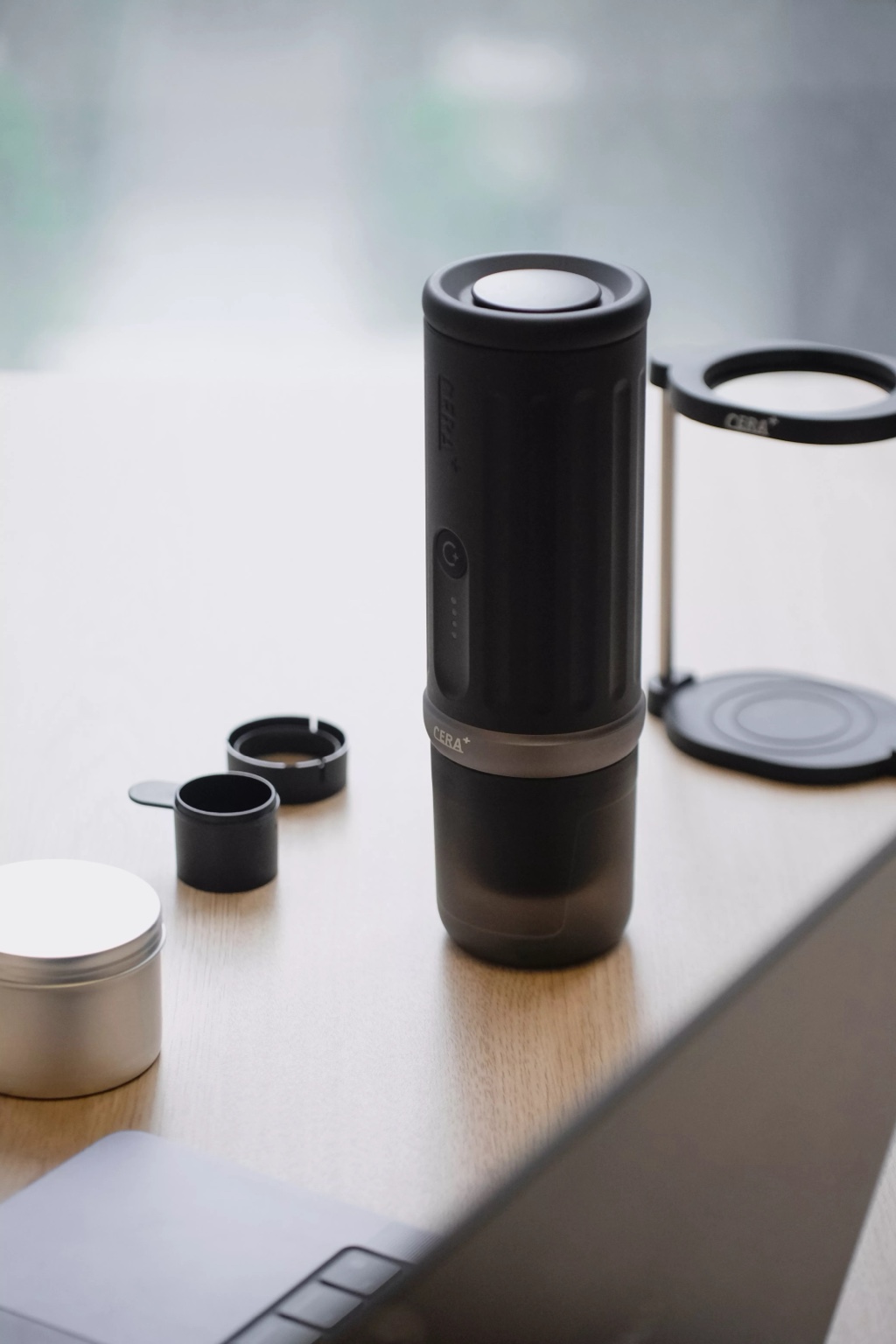 CERA+ portable coffee machine for coffee on the go